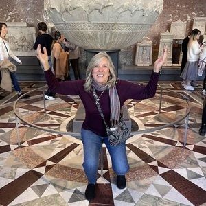 Meet your Posher, Denise